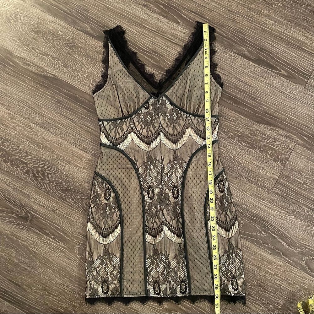 Ark & Co lace dress - Picture 8 of 9